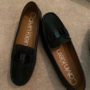 Calvin Klein women’s dress flats